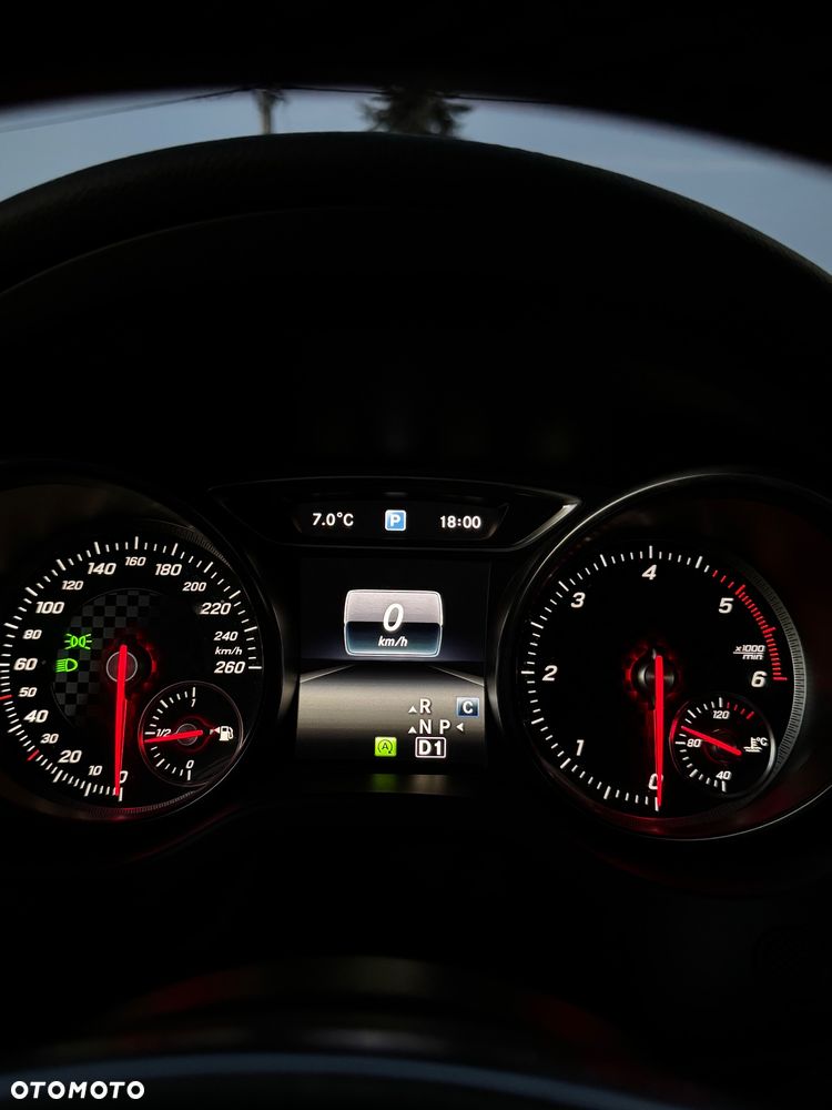 Mercedes-Benz Klasa A 200 d 4-Matic AMG Line - 13