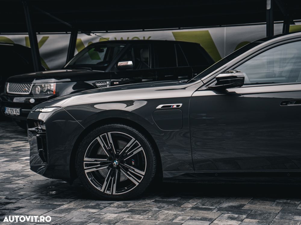 BMW M7 M760e xDrive AT PHEV - 8