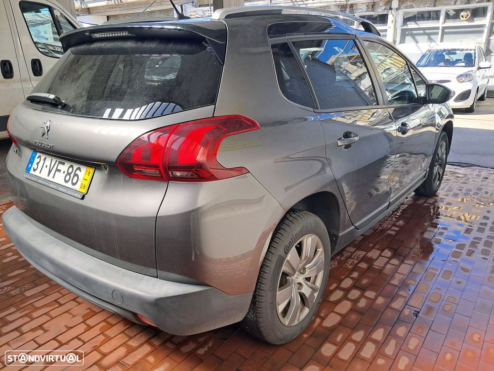 Peugeot 2008 1.2 PureTech Allure - 17