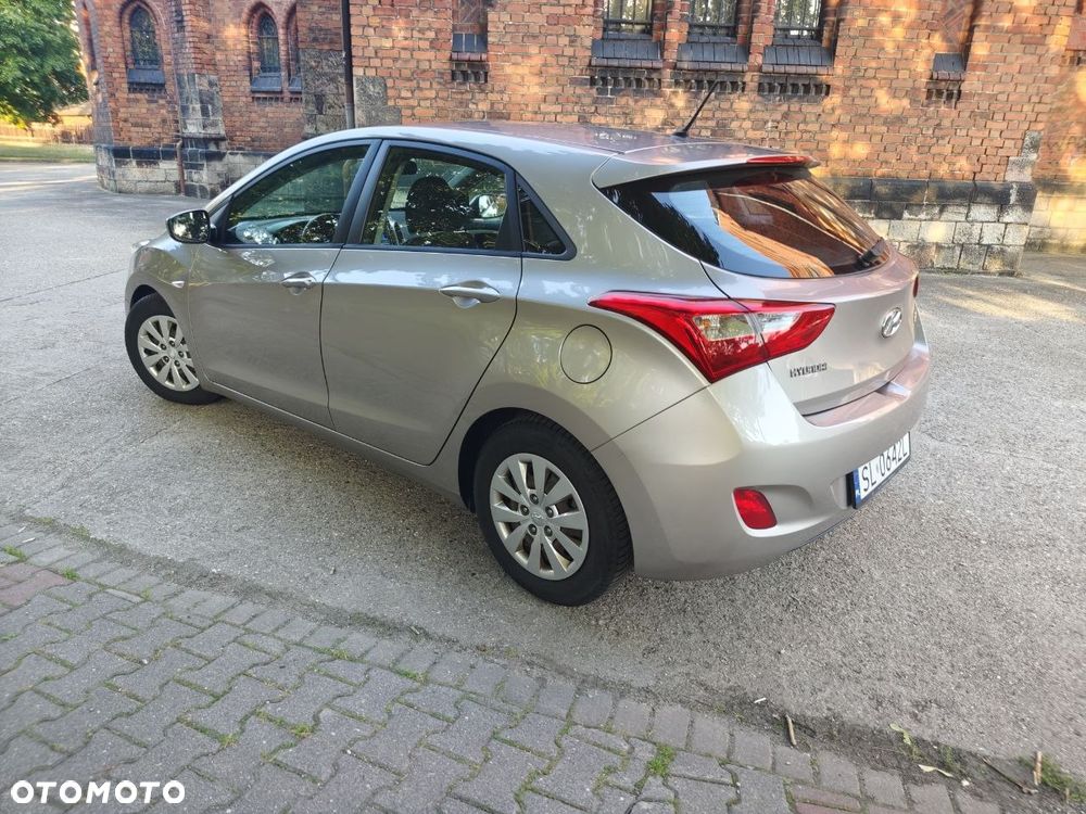 Hyundai i30 1.4 Passion - 19