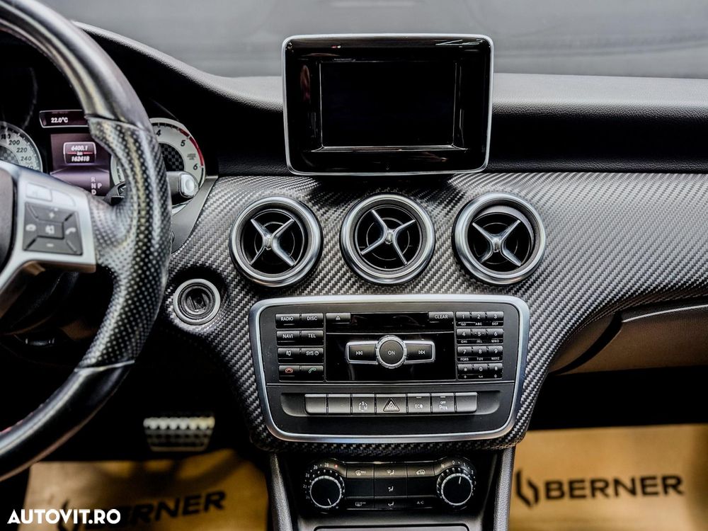 Mercedes-Benz A 200 d 7G-DCT AMG Line - 15