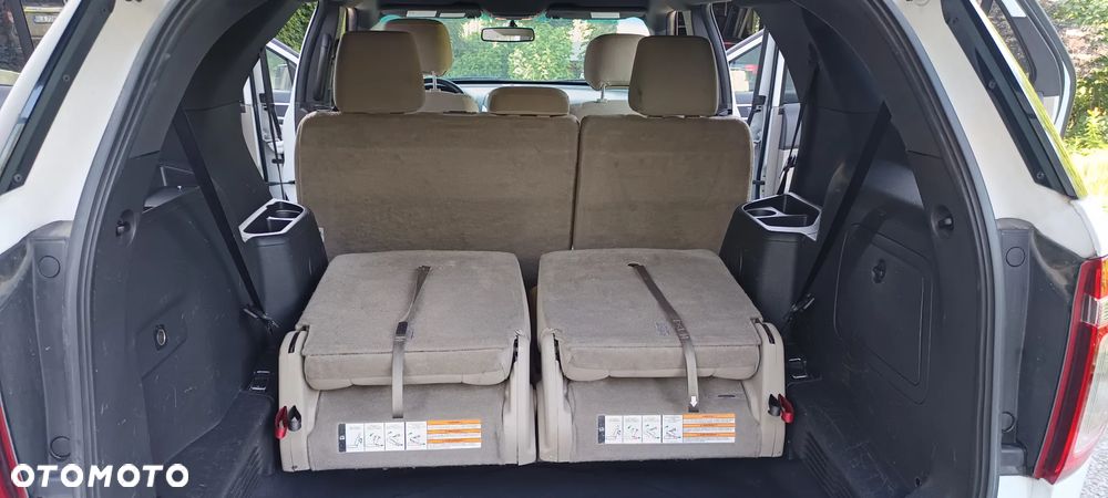 Ford Explorer - 8