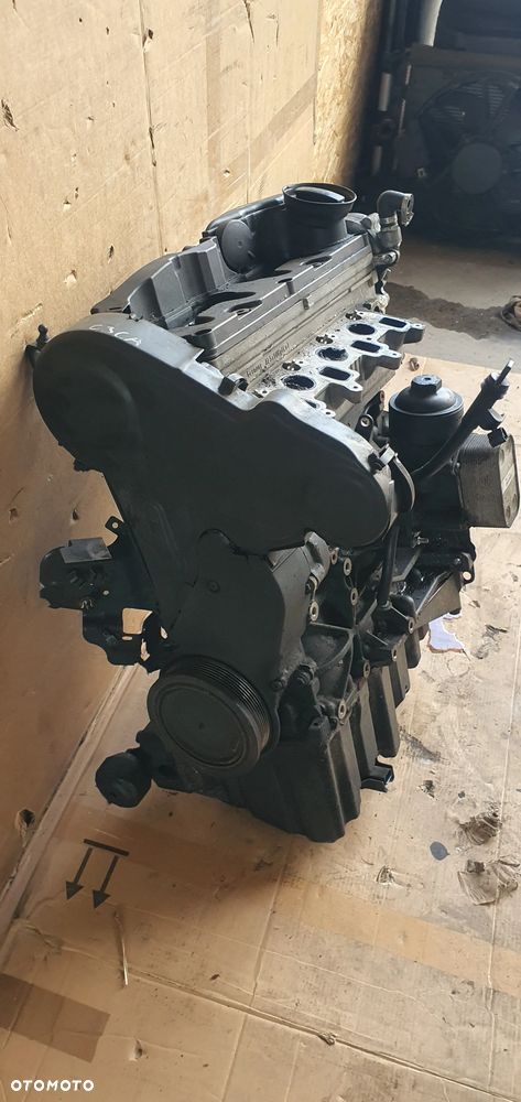Silnik słupek blok silnika Audi A4 B8 2.0 TDI CJCA - 5