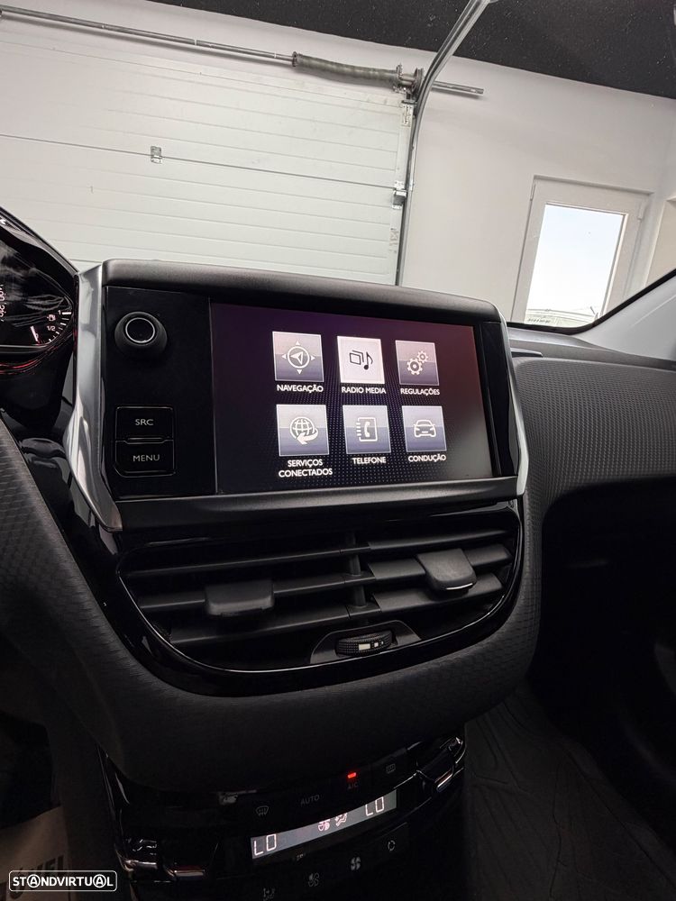 Peugeot 2008 1.2 PureTech Allure - 13