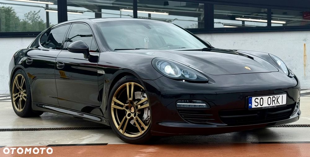 Porsche Panamera 4S - 4