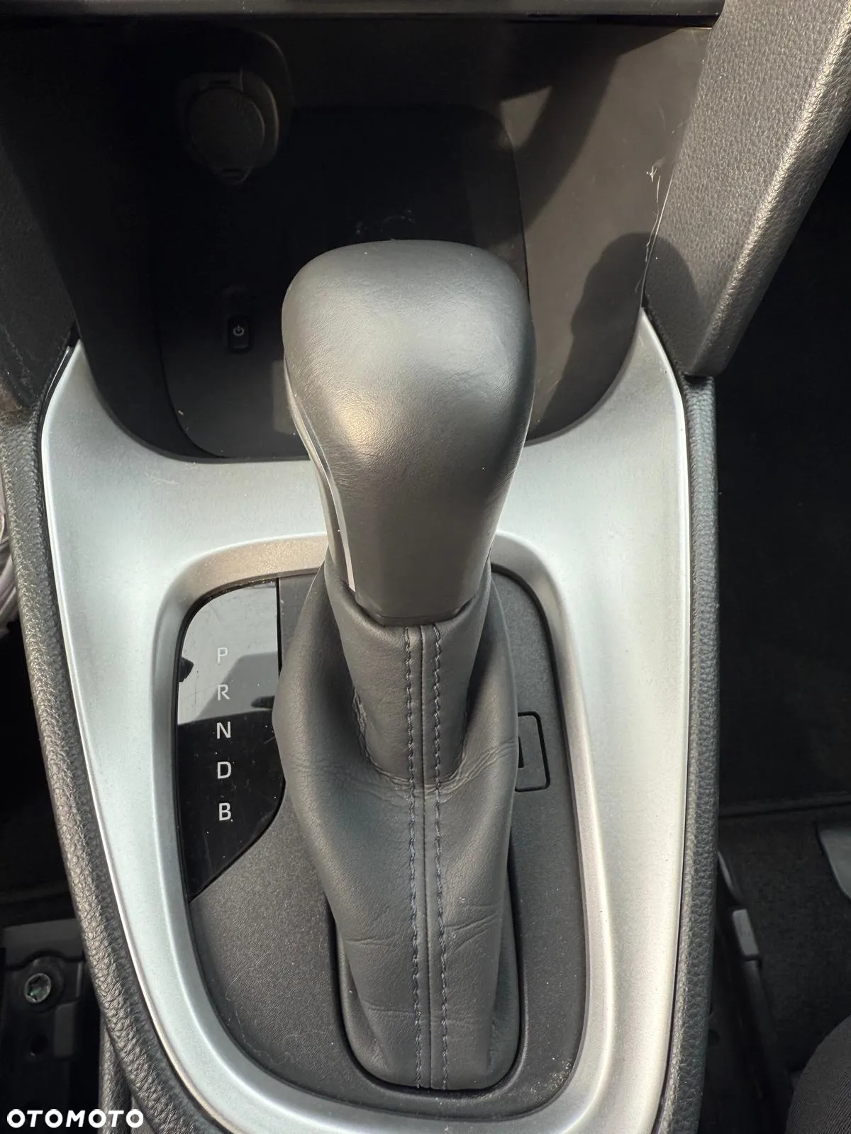 Toyota Yaris Cross Hybrid 1.5 VVT-i AWD-i Team Deutschland - 11