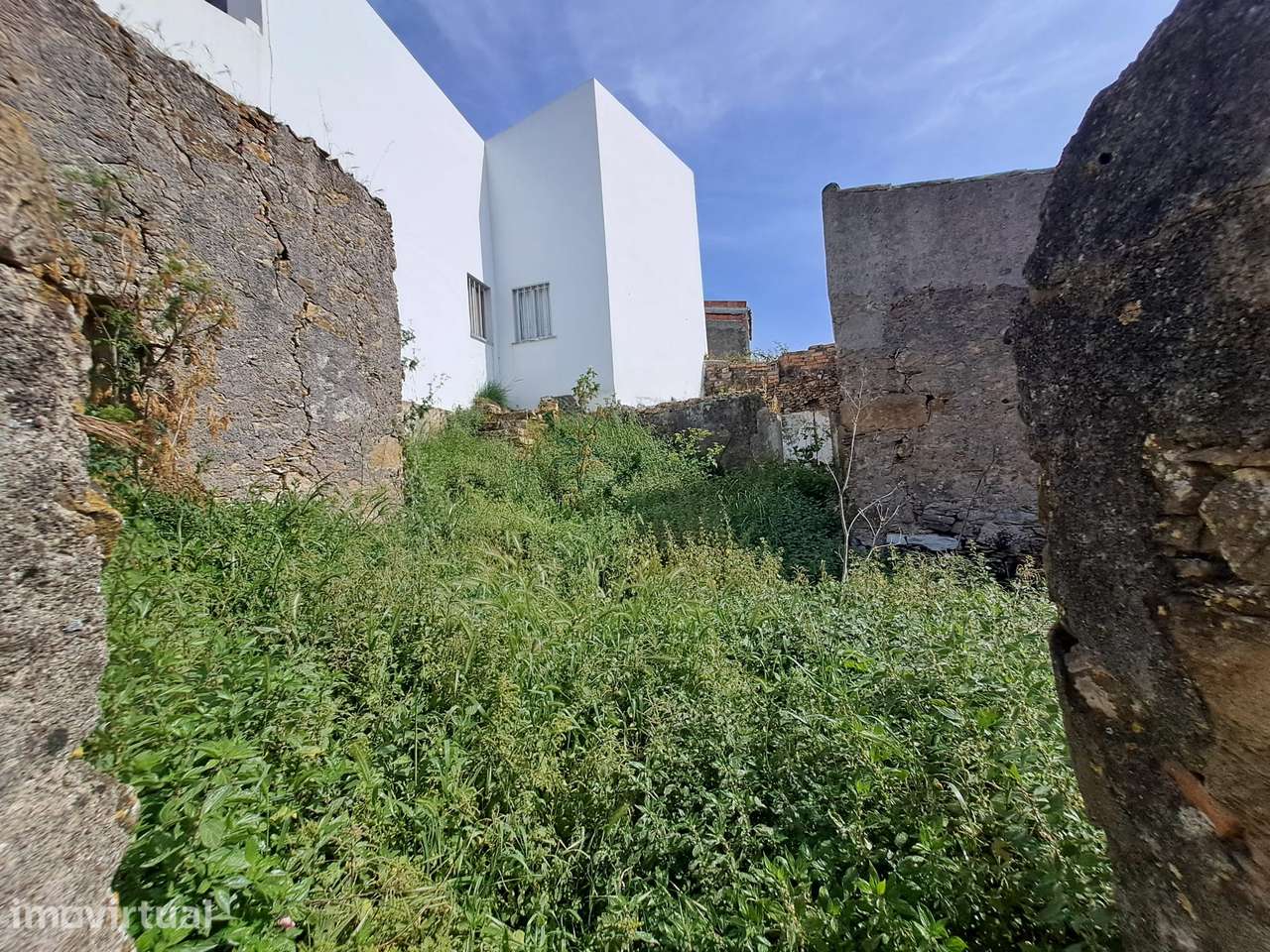 Ruína com Projeto para Moradia T3 na Serra da Vila, Torres Vedras - Grande imagem: 2/17