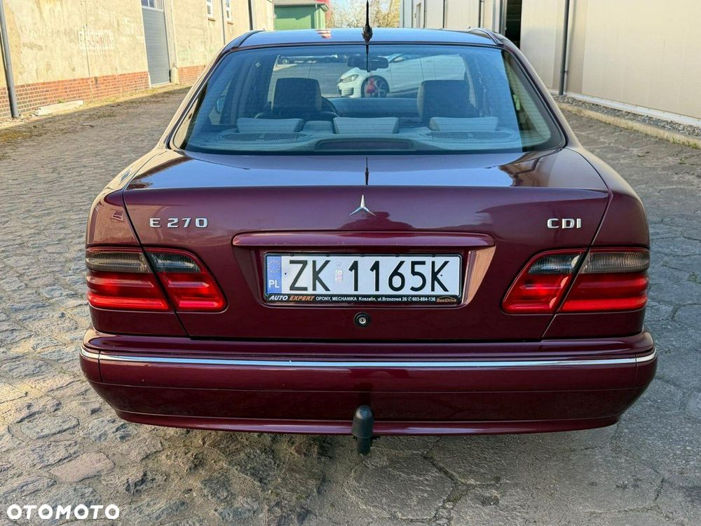 Mercedes-Benz Klasa E - 11