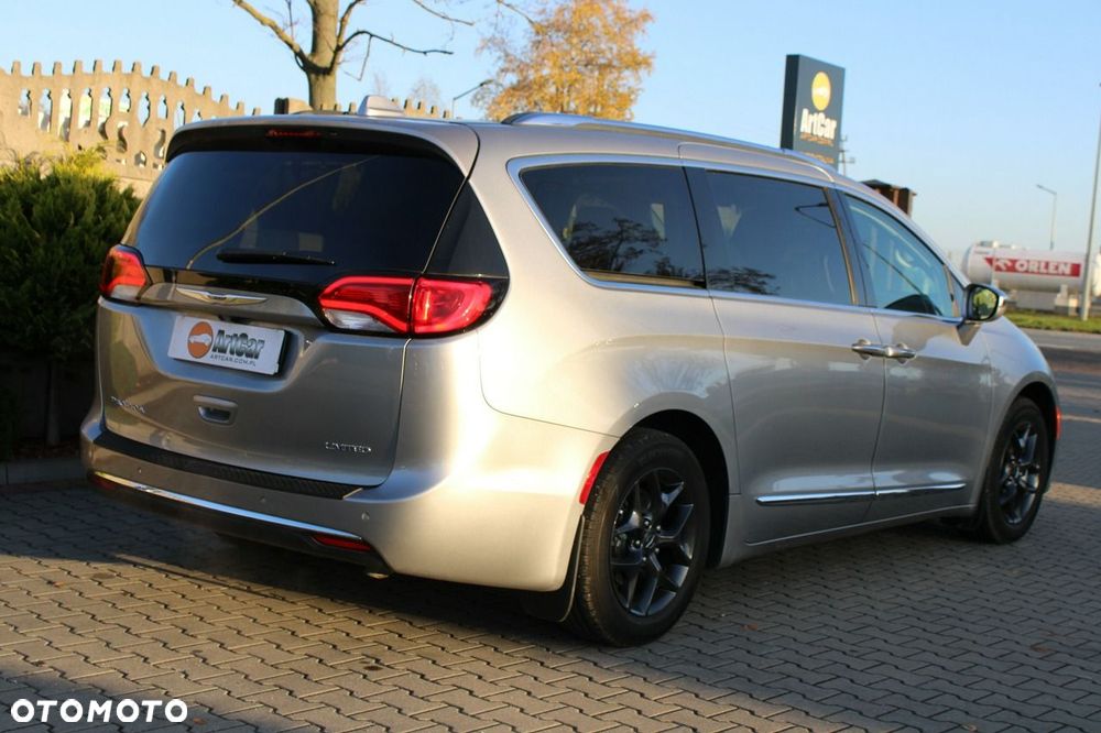 Chrysler Pacifica - 29