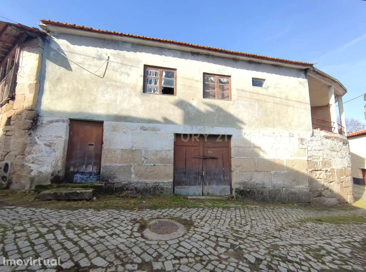 Moradia para recuperar a 5kms da cidade de Chaves - Grande imagem: 2/22