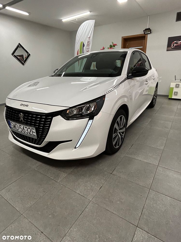 Peugeot 208 2021