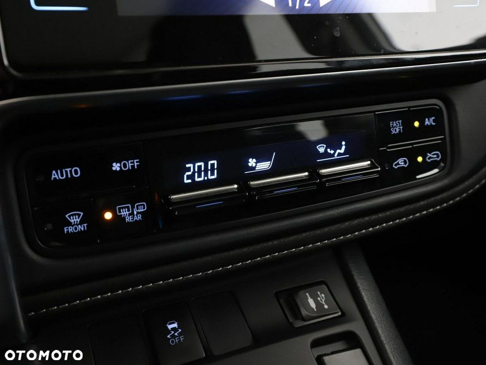 Toyota Auris Hybrid 135 Comfort - 27