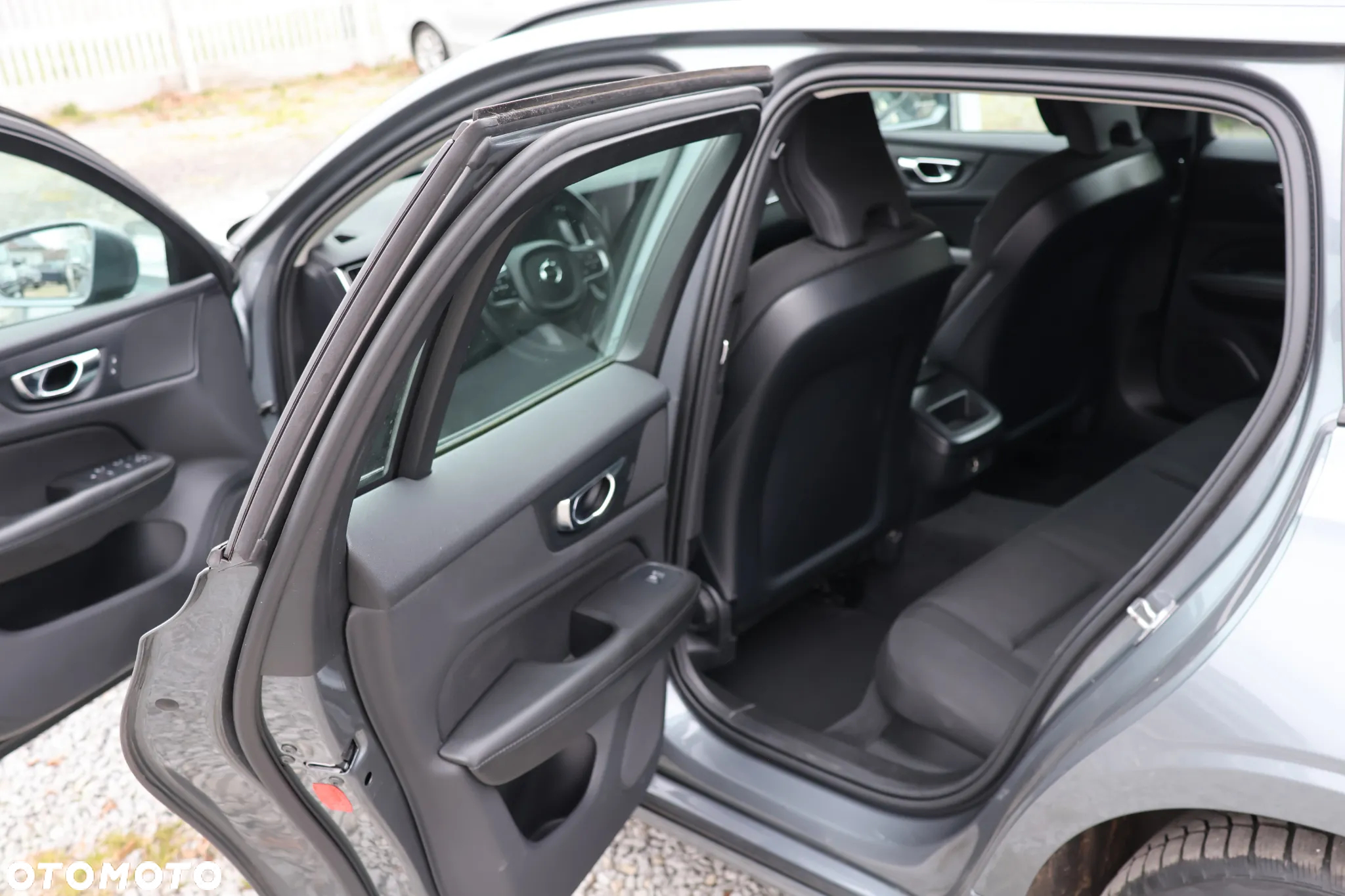 Volvo V60 D3 Momentum Pro - 9