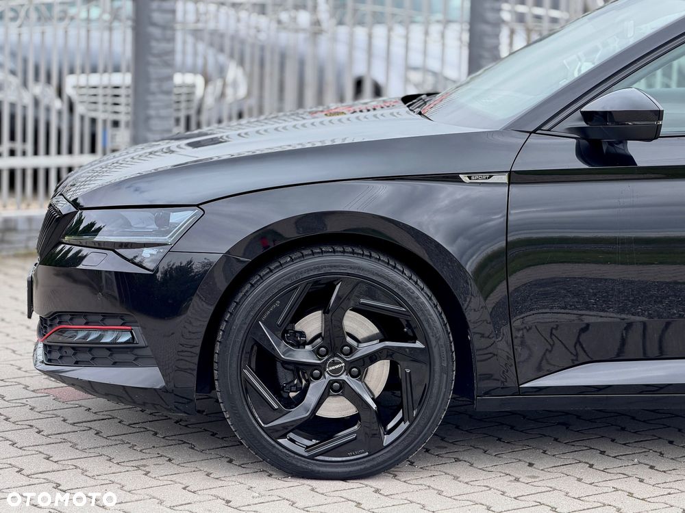 Skoda Superb 2.0 TDI Sportline - 21