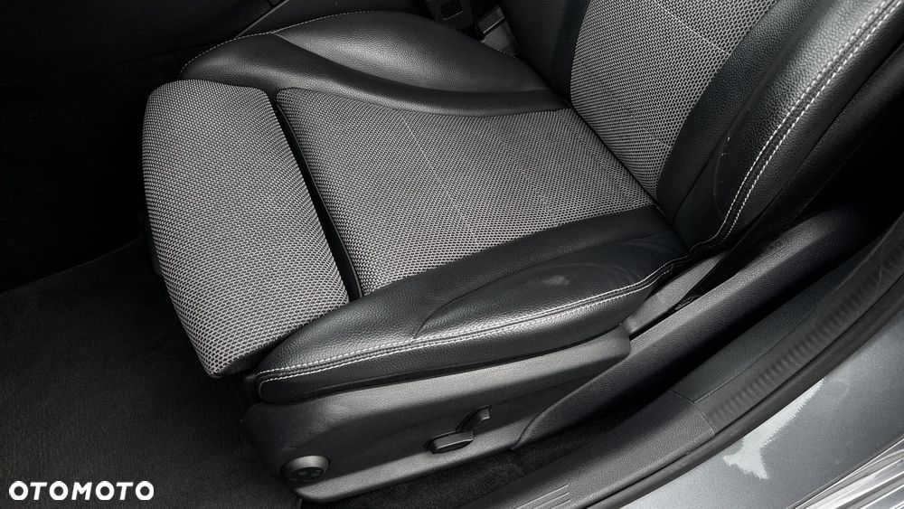 Mercedes-Benz Klasa C 220 d 9G-TRONIC - 14