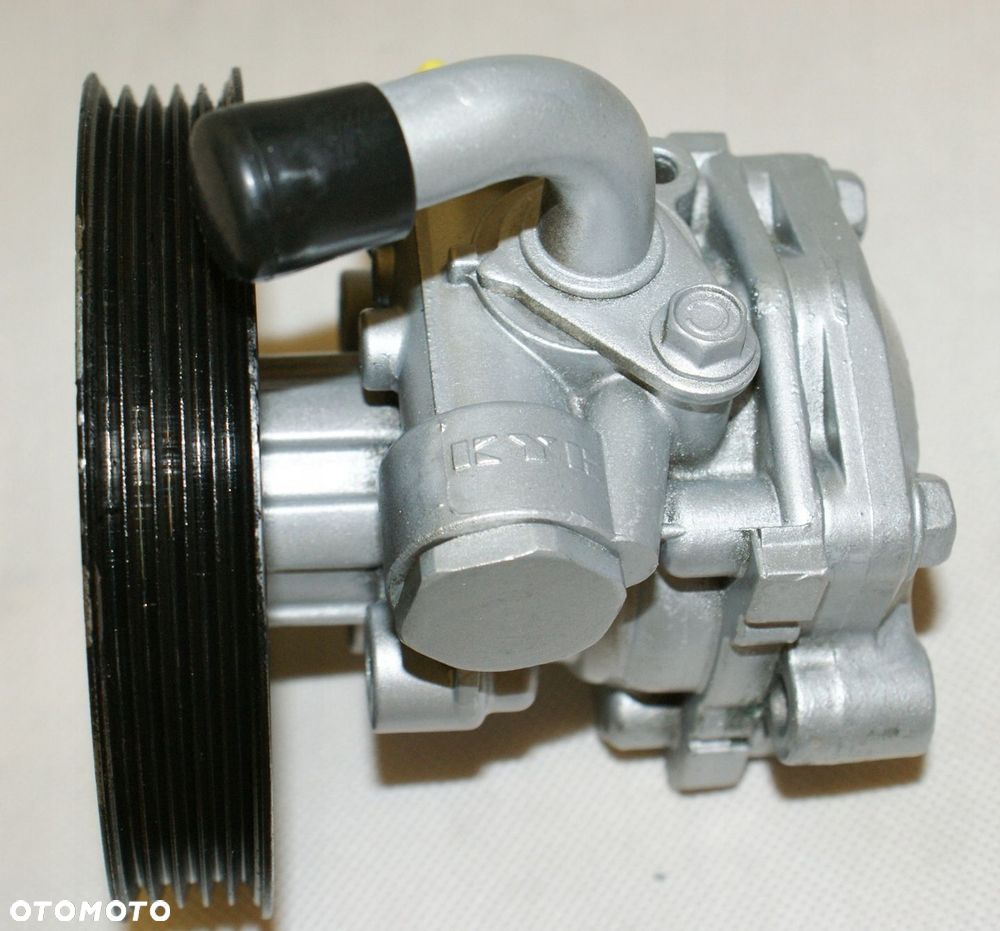 POMPA WSPOMAGANIA SUZUKI GRAND VITARA I 2.0i 65D1 - 8