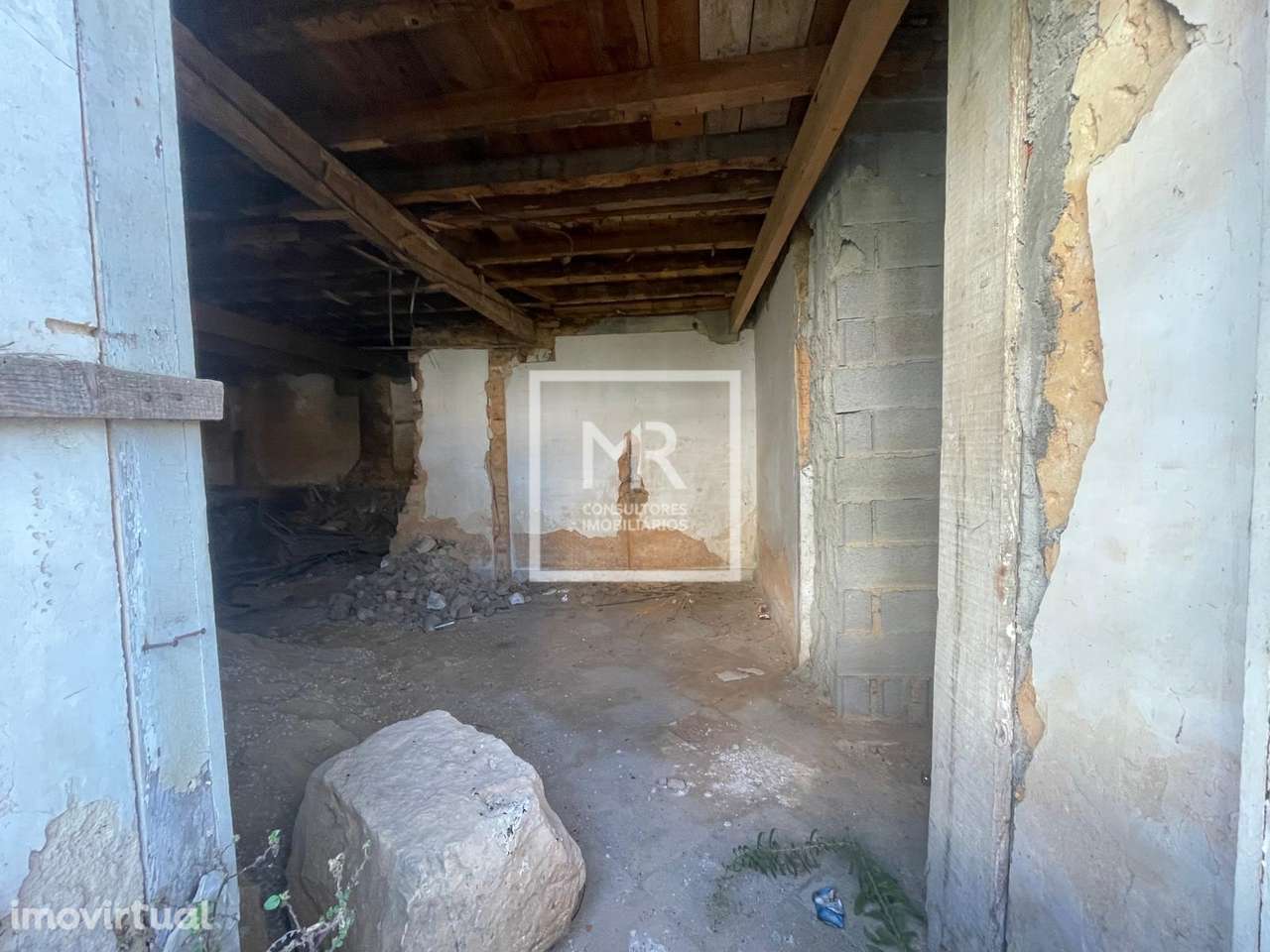 Moradia Devoluta T7 Venda em Tamengos, Aguim e Óis do Bairro,Anadia - Grande imagem: 3/6