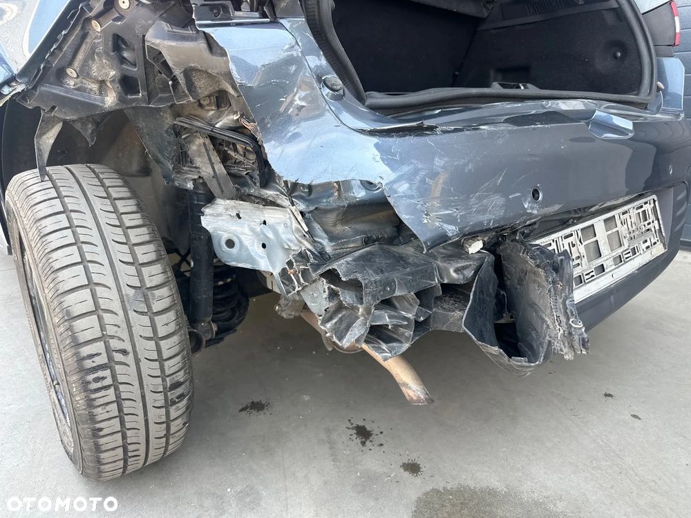 Renault Clio 1.2 16V Alize - 17