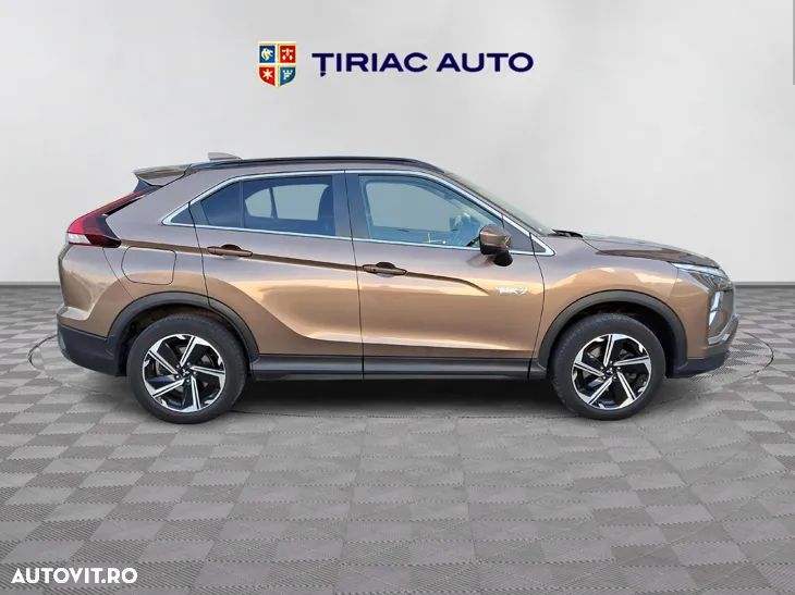 Mitsubishi Eclipse-Cross Plug-In Hybrid 4WD Plus - 7
