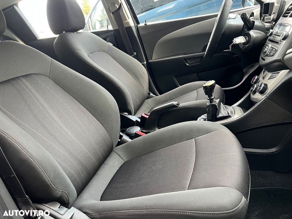 Chevrolet Aveo 1.2 LT - 5