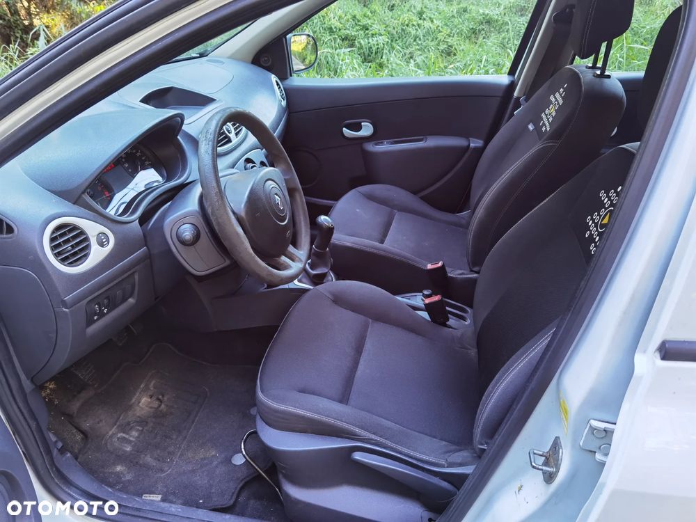 Renault Clio 1.2 16V 75 Dynamique - 8