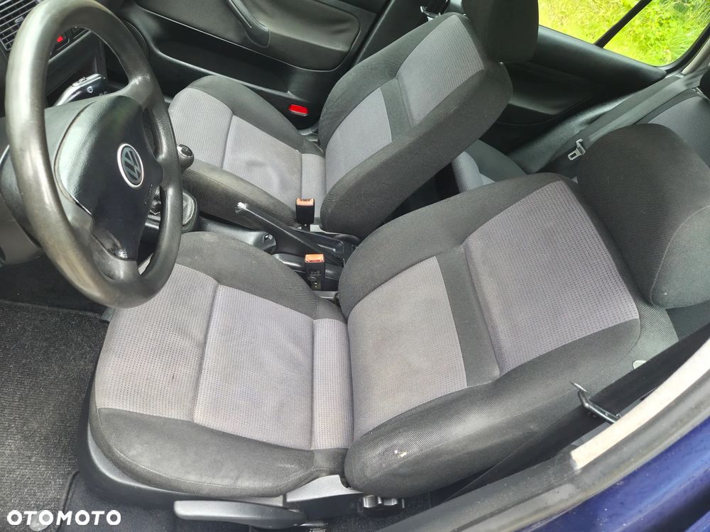 Volkswagen Golf - 17
