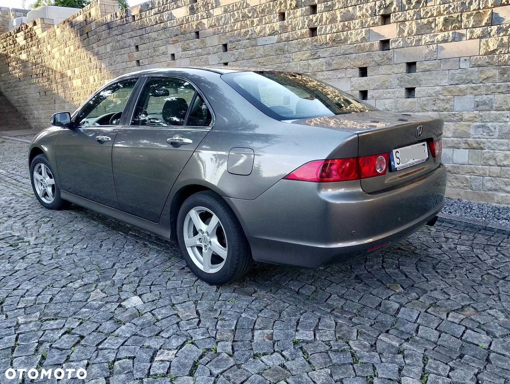 Honda Accord - 4