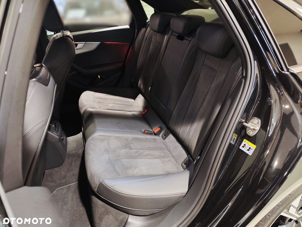 Audi A4 Limousine - 34