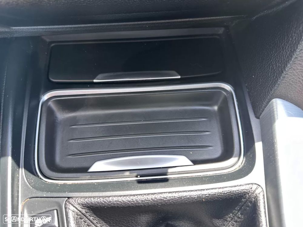 BMW 320 d Luxury Line - 35