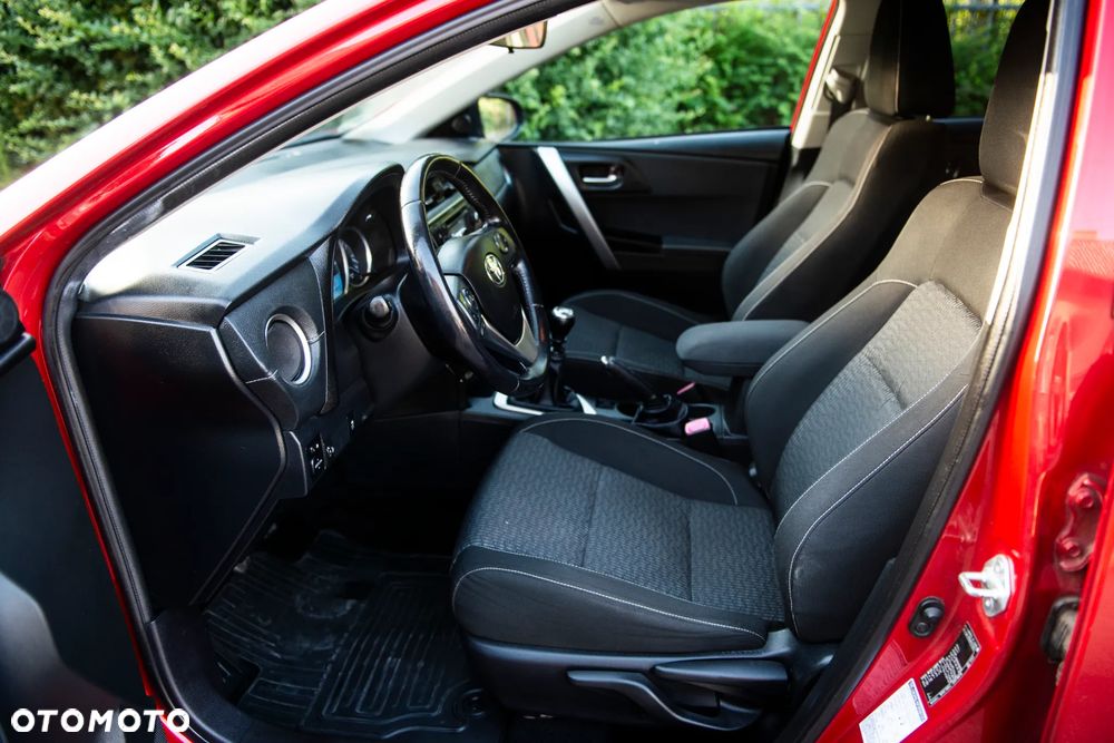 Toyota Auris 1.33 Dual-VVT-i Edition - 18