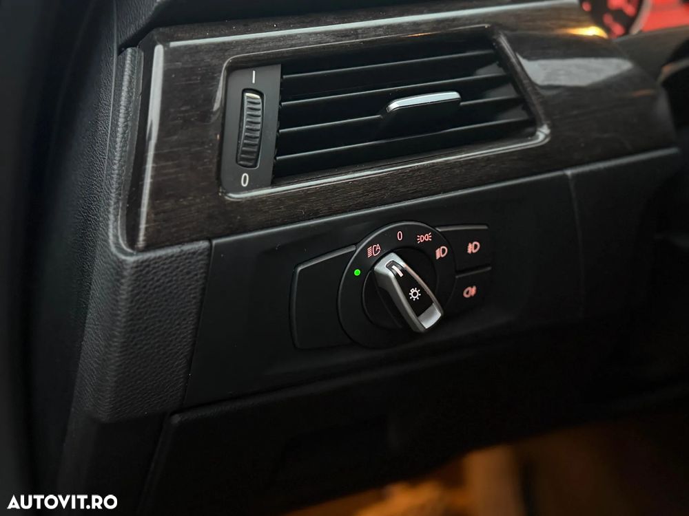 BMW Seria 3 ver-318d-dpf-aut-edition-exclusive - 12