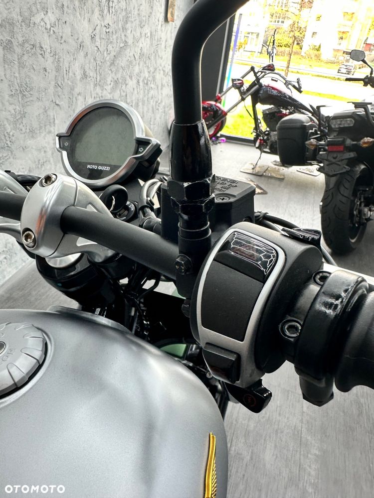 Moto Guzzi V9 - 19