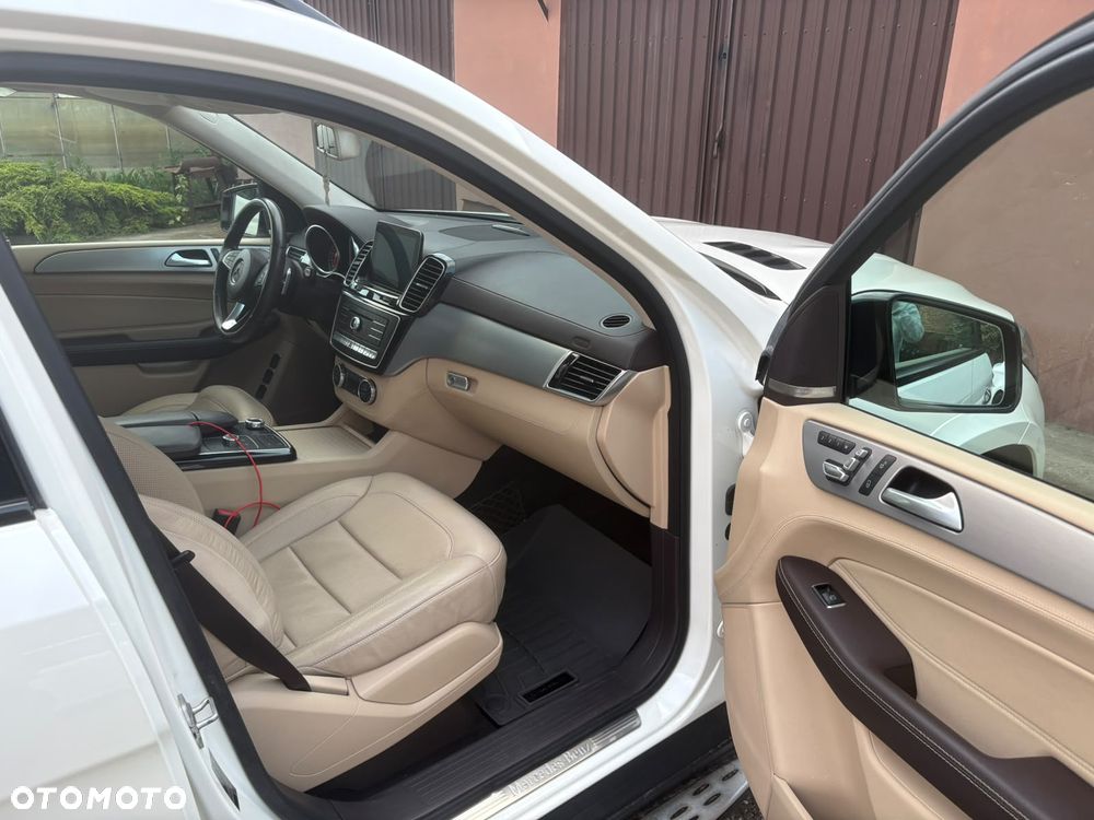 Mercedes-Benz GLS 400 4Matic 9G-TRONIC AMG Line - 16