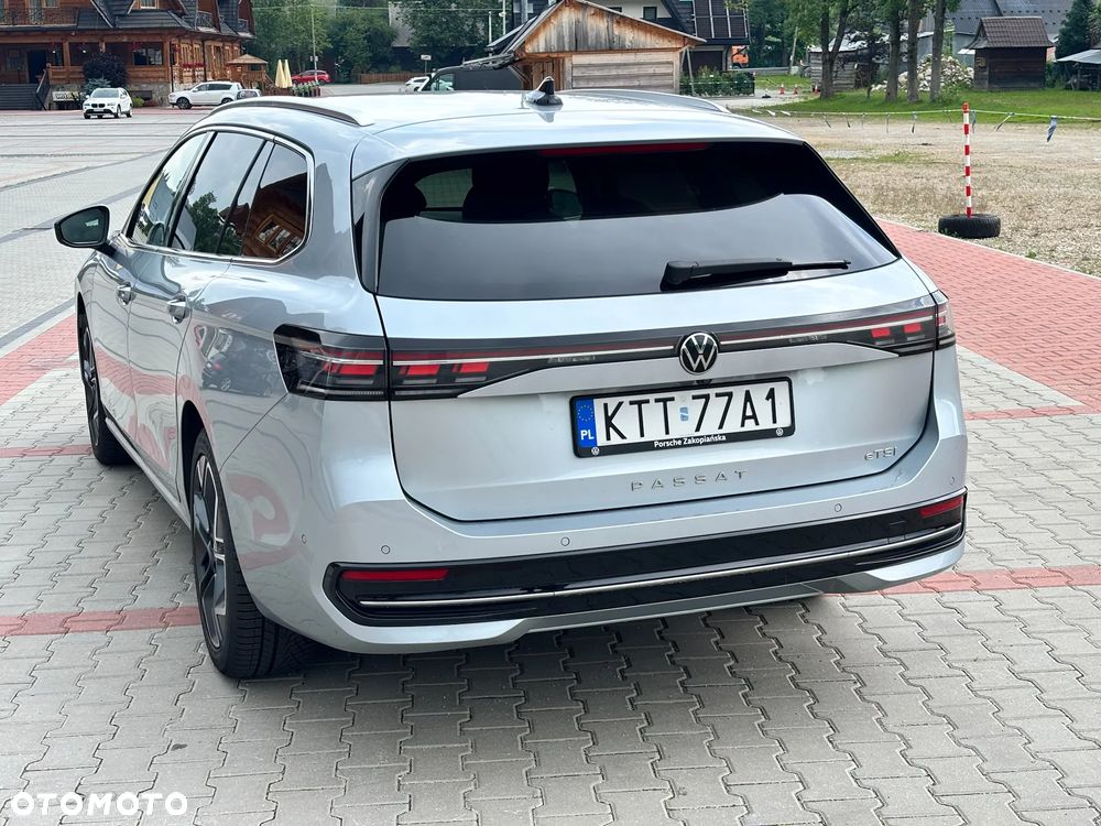 Volkswagen Passat - 10
