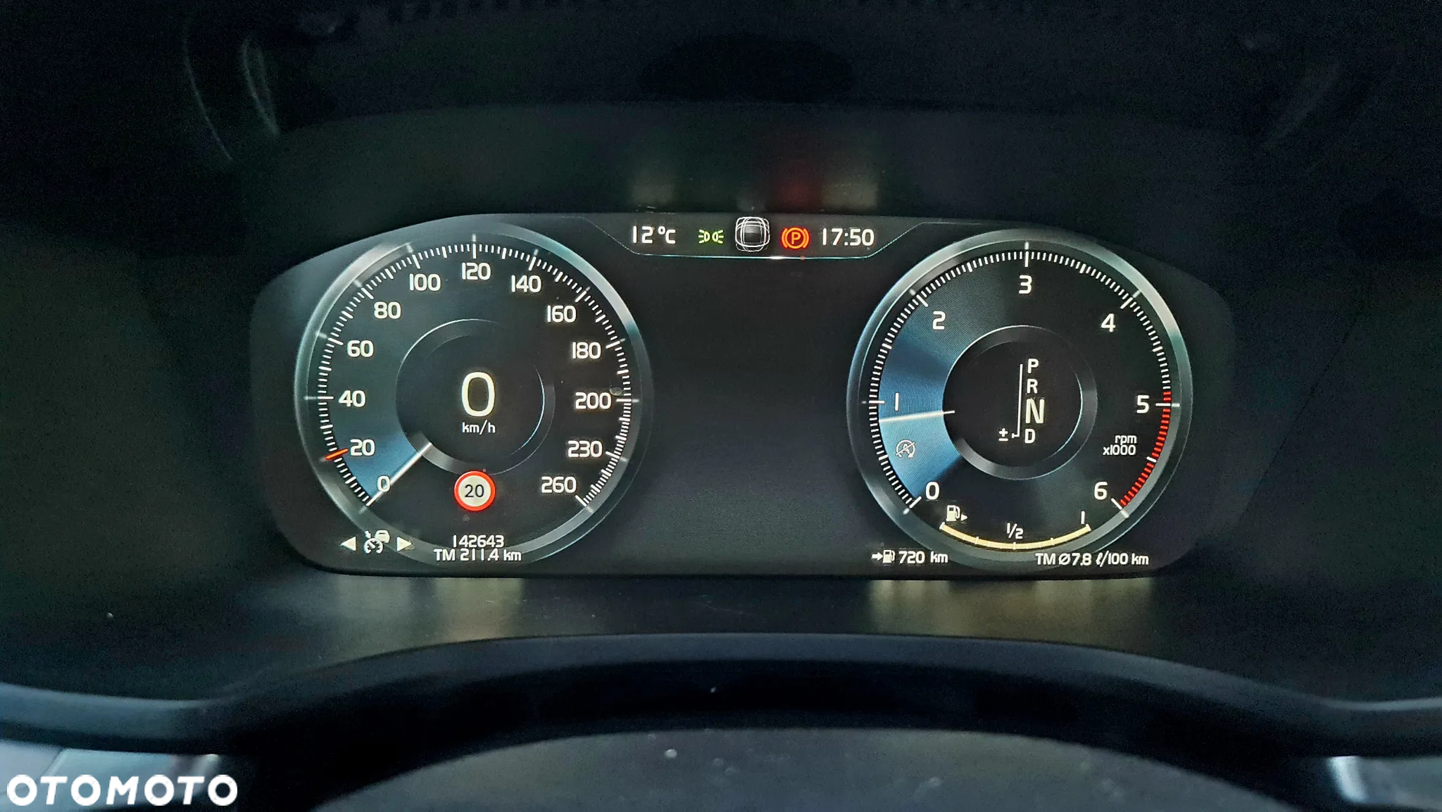 Volvo V60 D3 Momentum - 11