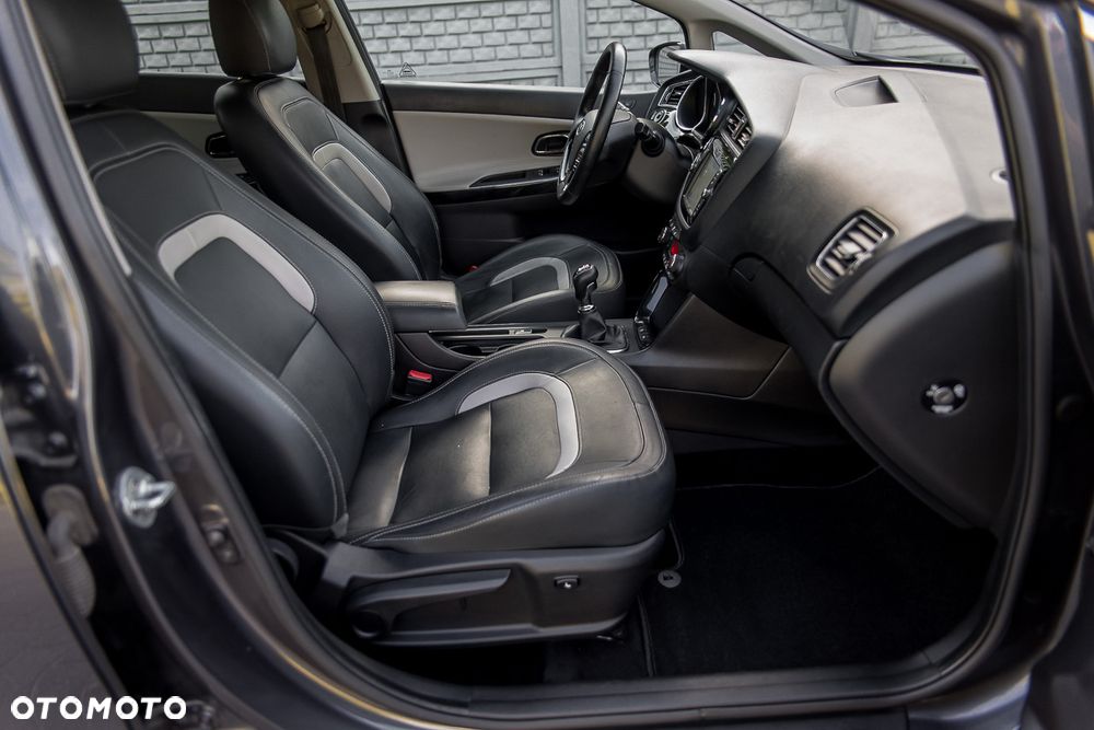 Kia Ceed 1.6 CRDi 136 ISG Platinum Edition - 31