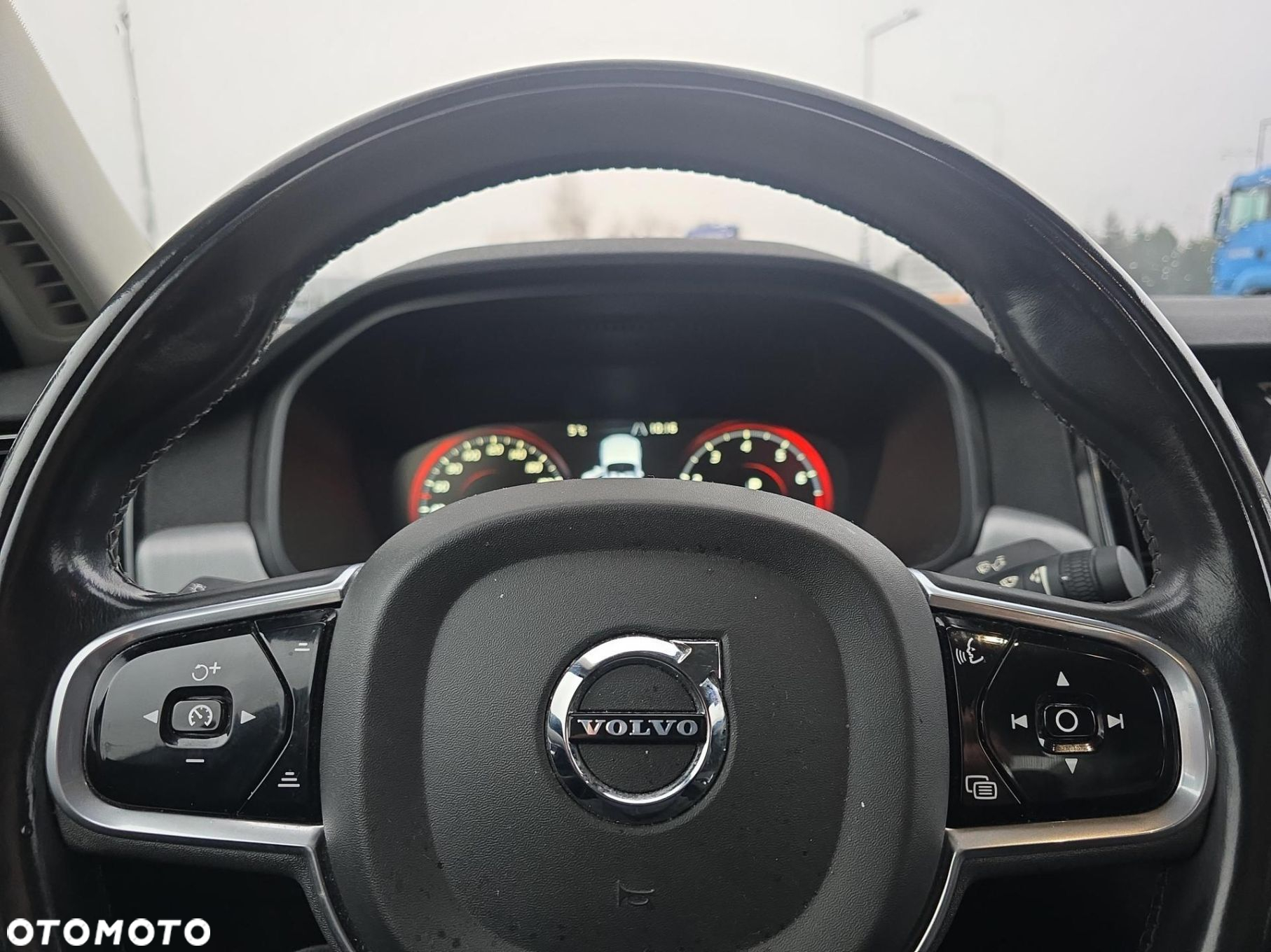 Volvo S90 T4 Momentum - 17