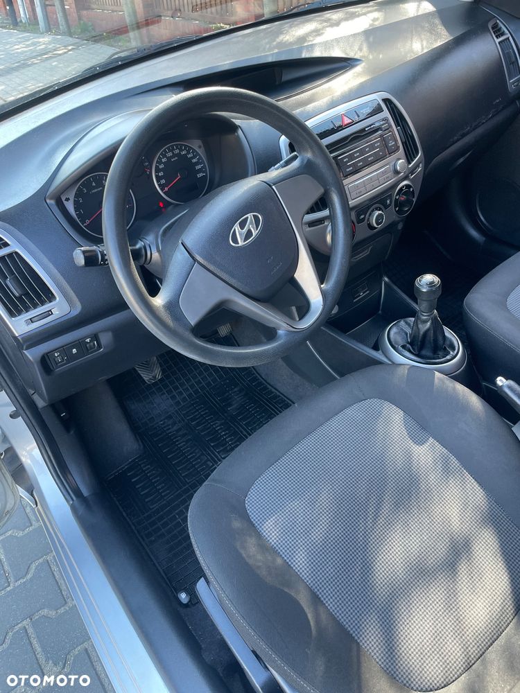 Hyundai i20 1.25 Classic + - 5