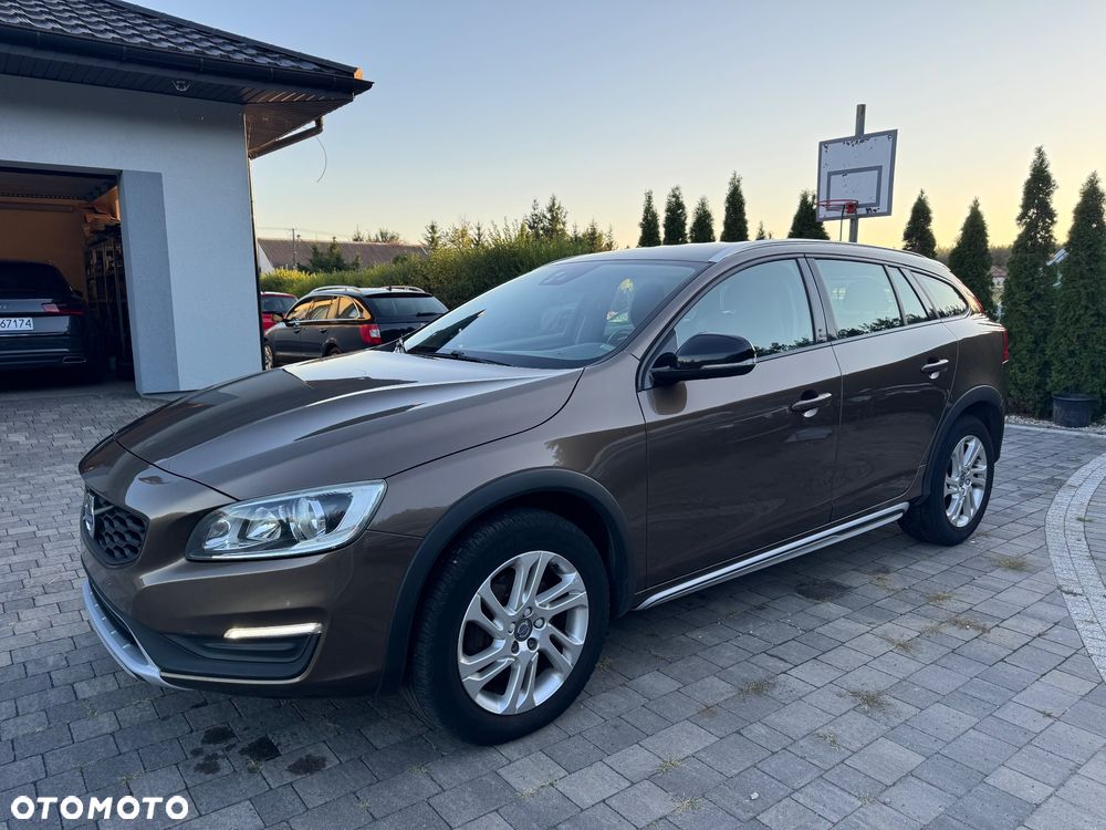 Volvo V60 Cross Country D3 Momentum - 2
