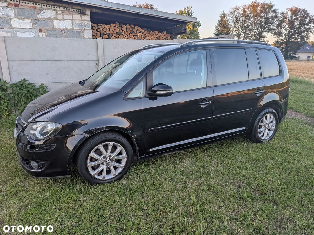 Volkswagen Touran - 19