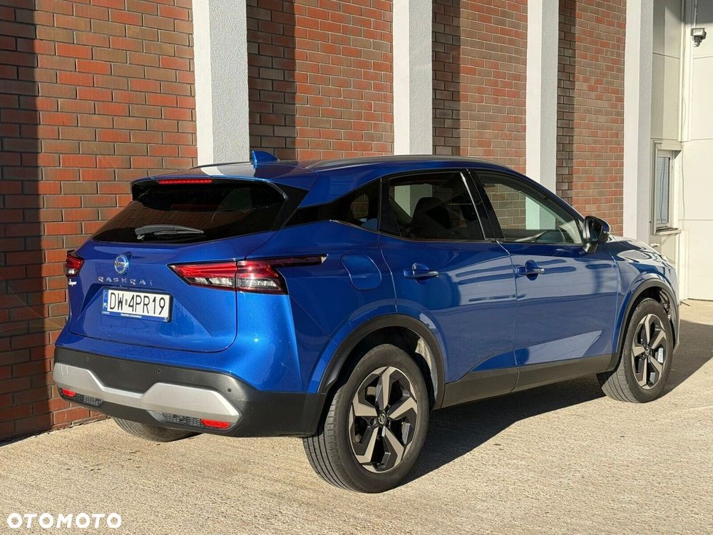 Nissan Qashqai 1.3 DIG-T MHEV Premiere Edition Xtronic - 4
