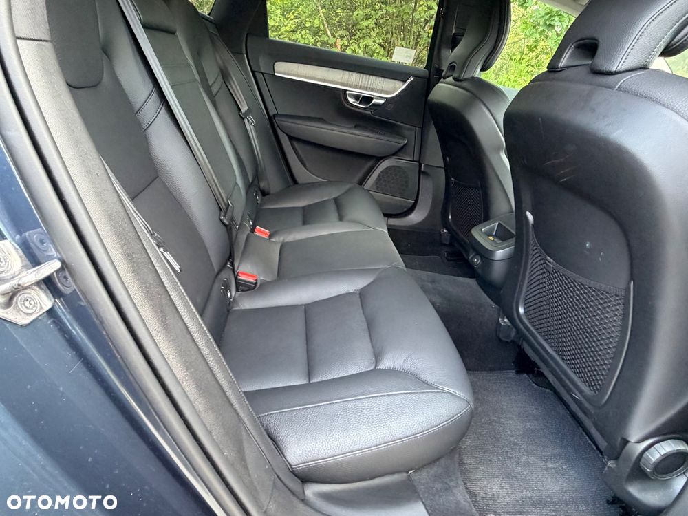 Volvo V90 Cross Country D5 AWD Pro - 24