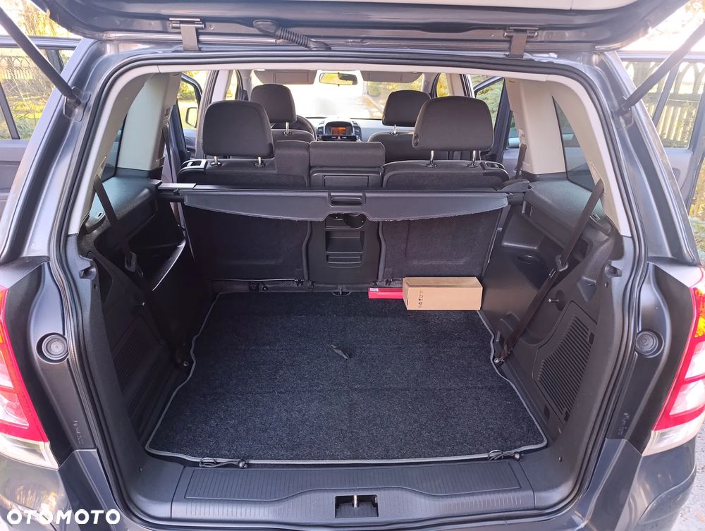 Opel Zafira 1.8 Cosmo - 7