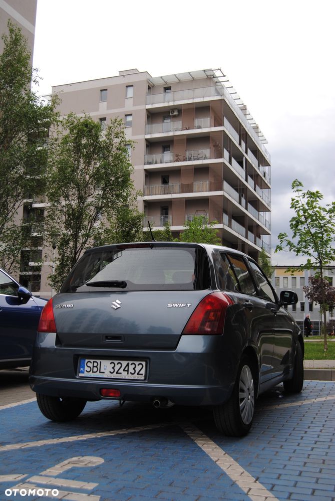 Suzuki Swift 1.3 GS / Premium - 4