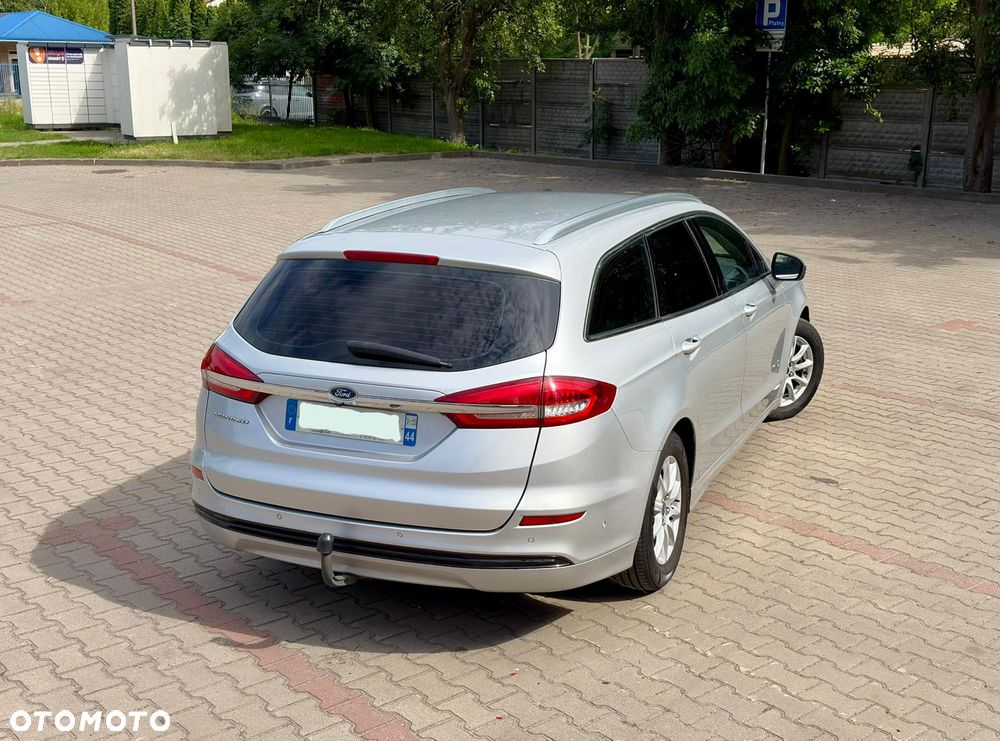 Ford Mondeo 2.0 Hybrid Titanium - 12