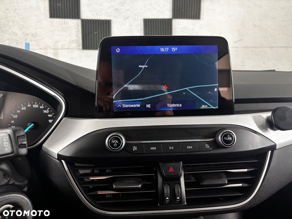 Ford Focus 2.0 EcoBlue STart-Stopp-System TITANIUM - 12