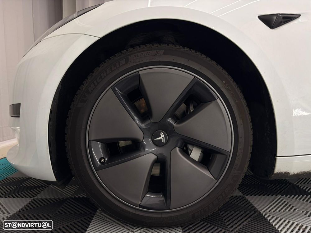 Tesla Model 3 Standard RWD - 3