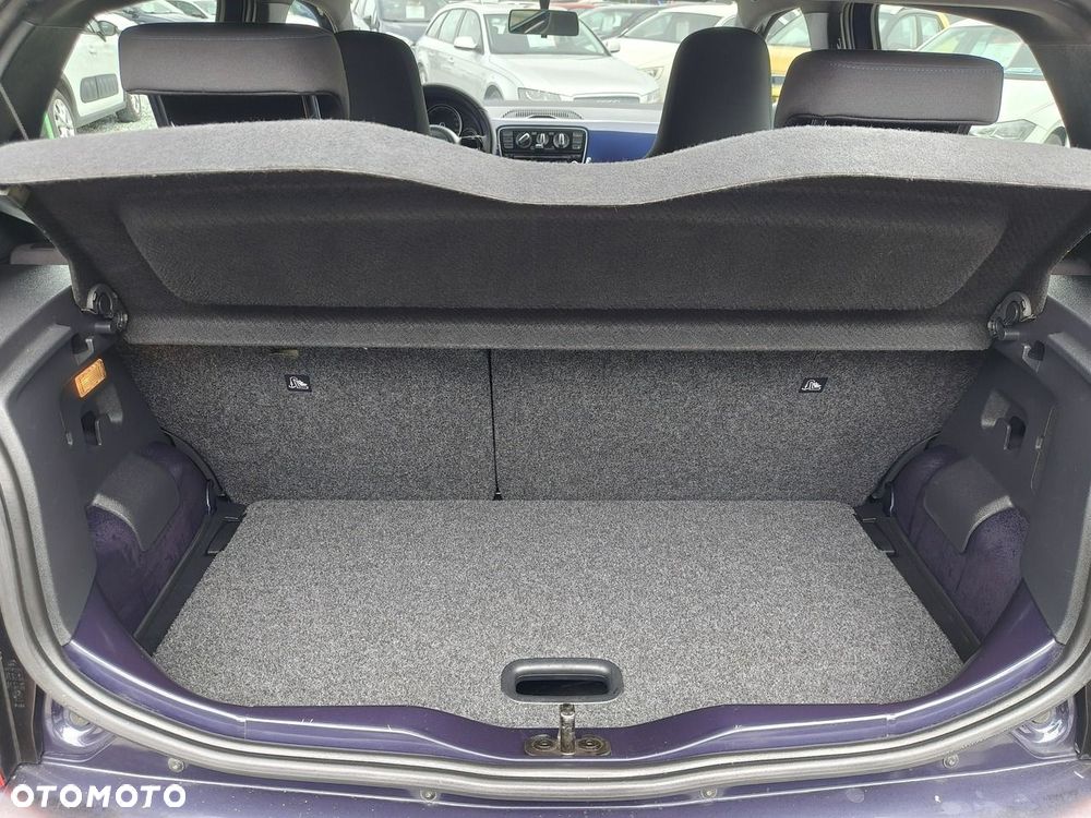 Volkswagen up! - 27