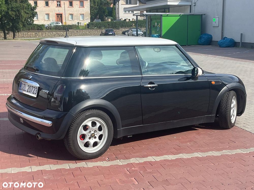 MINI Cooper Seven - 5