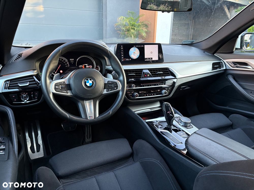 BMW Seria 5 530i xDrive M Sport sport - 16